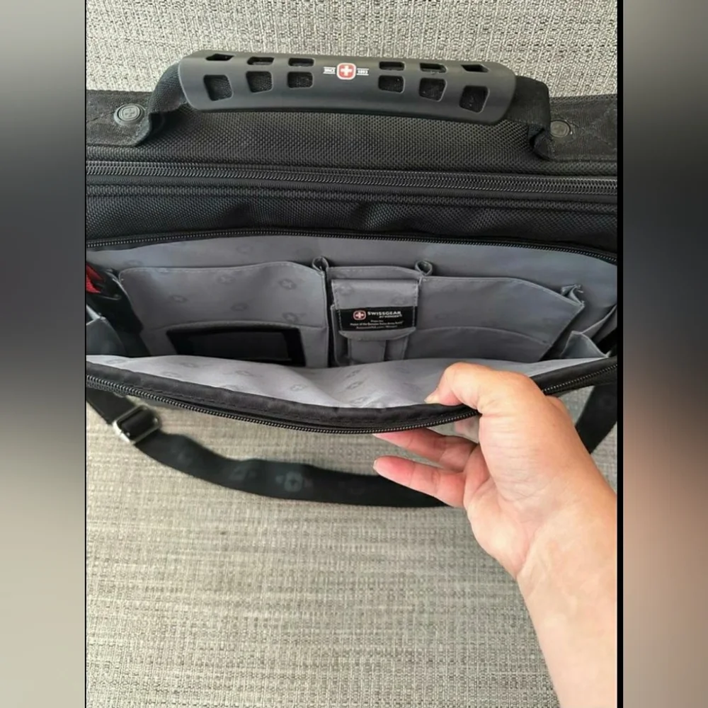 Wenger Swiss Gear Laptop‎ Messenger Carrying Crossbody Case Bag Travel